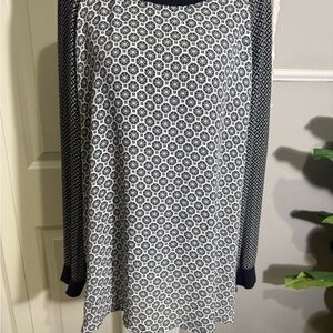 LOFT Black and White Patterned Midi Top